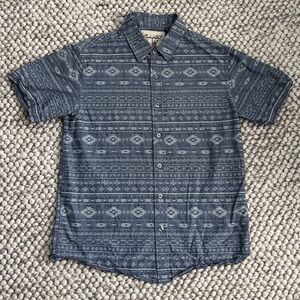 Coastal Brand Men's Button-down Shirt